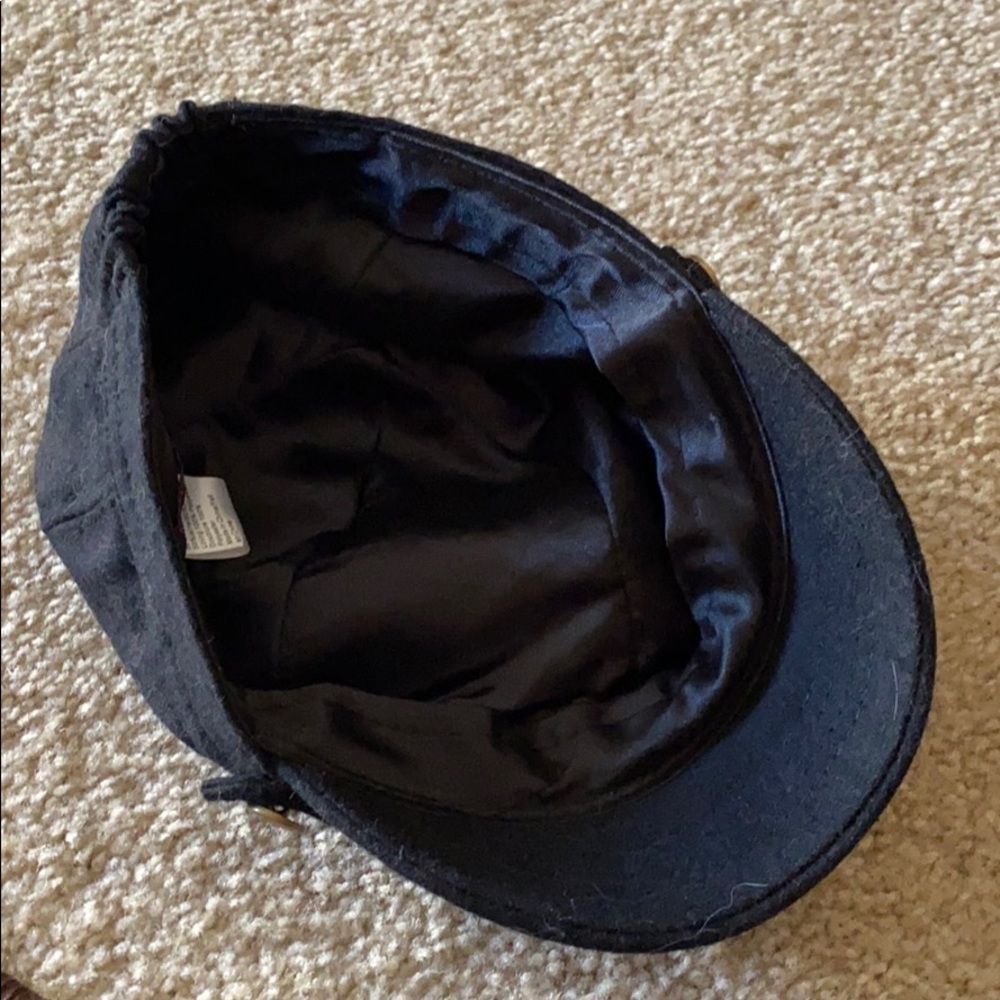 Winter cap - Picture 2 of 2